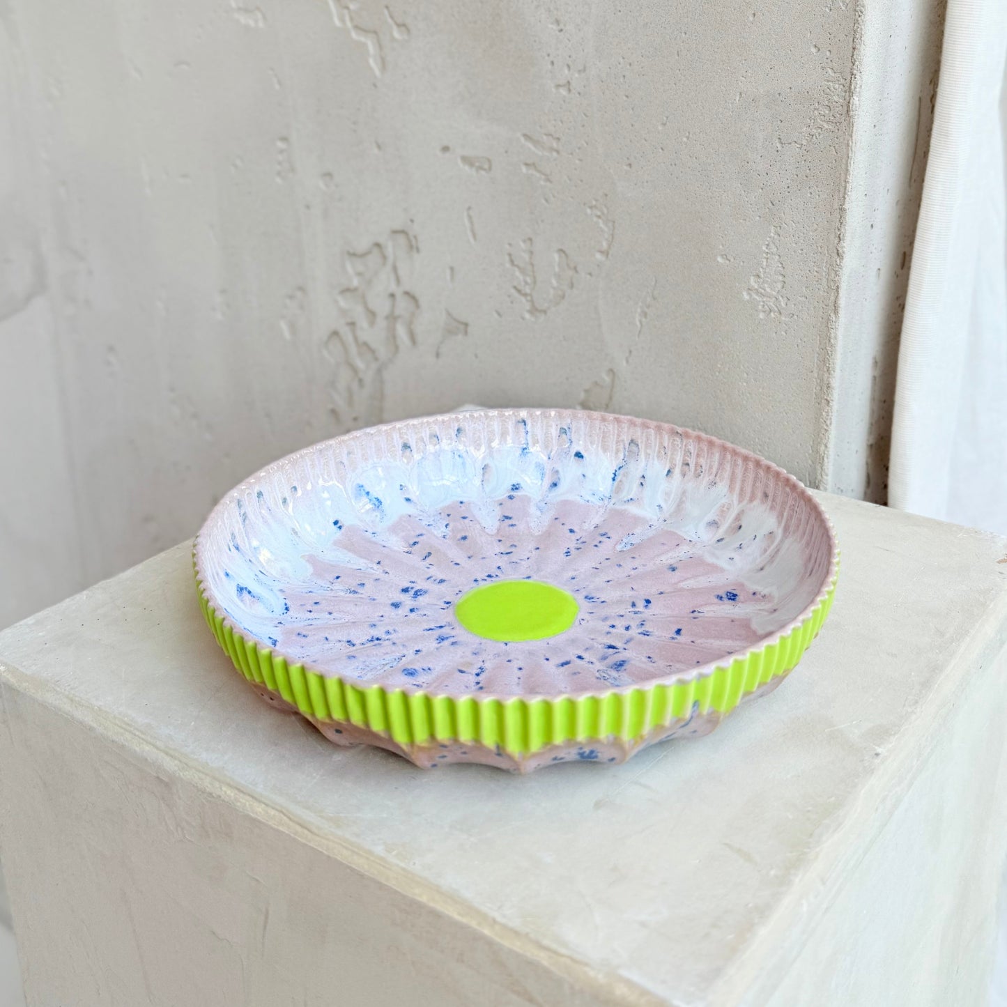 Bloom Plate 'Lime Blush'