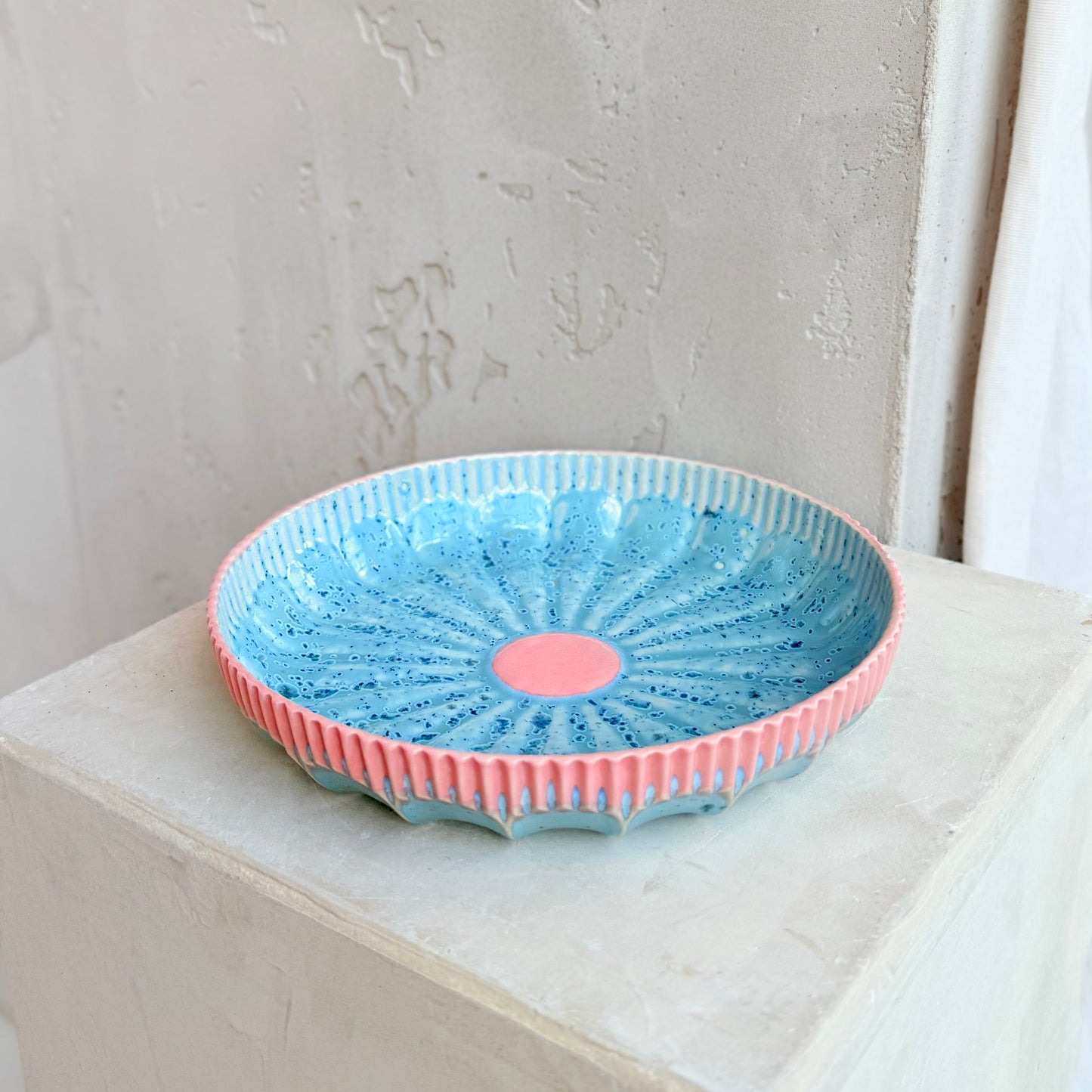 Bloom Plate 'Coral Bay'