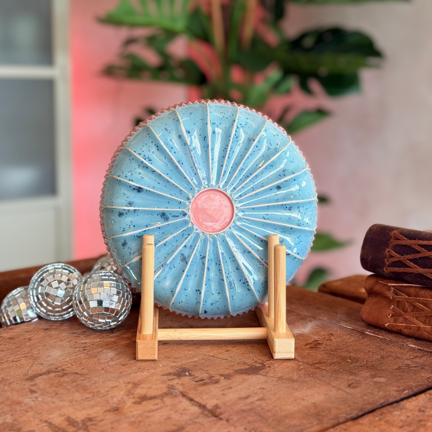 Bloom Plate 'Coral Bay'