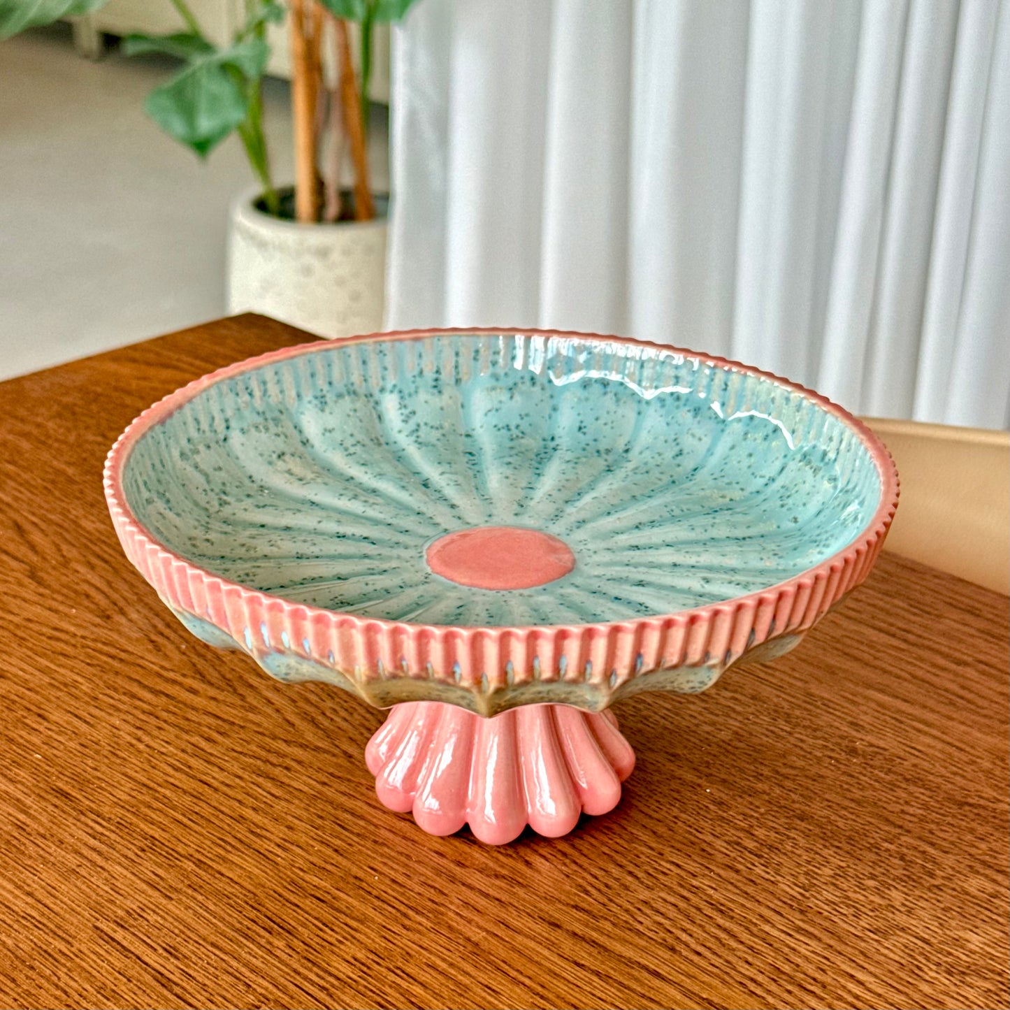 Bloom Pedestal Cake Stand - Coral Bay