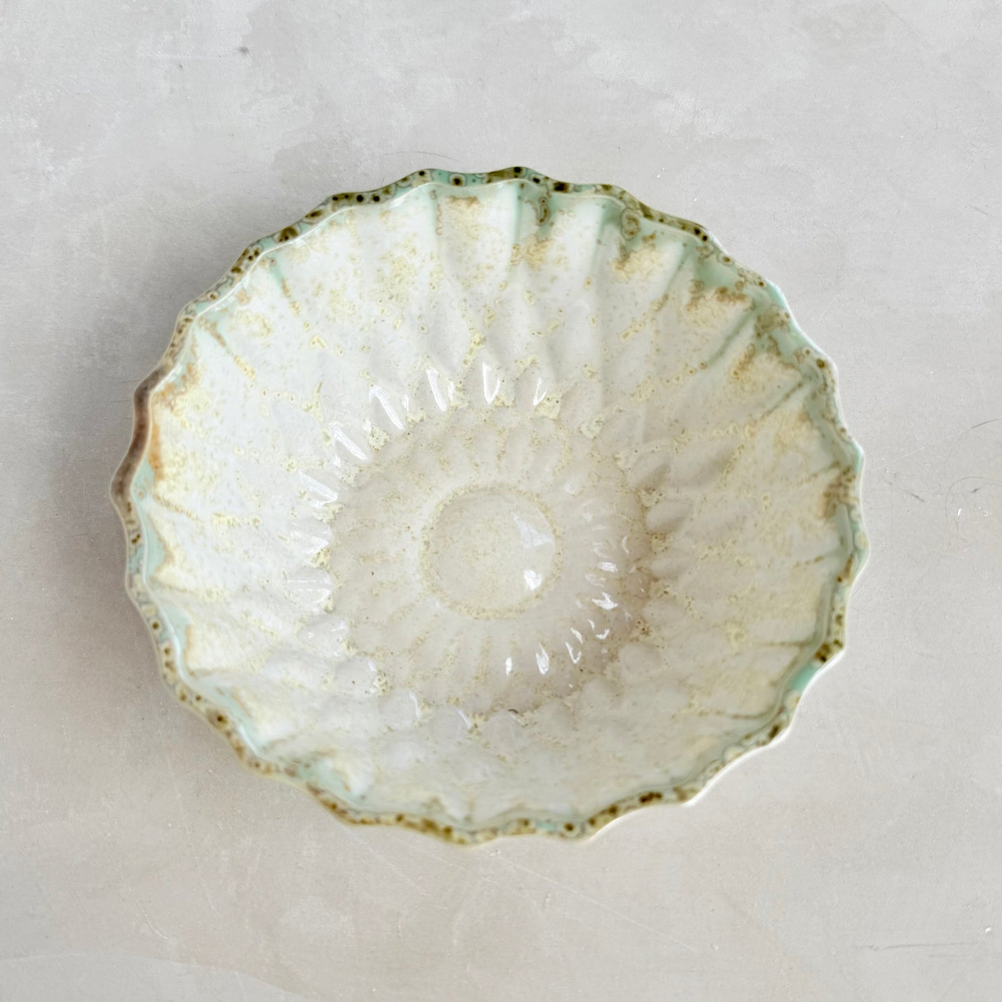 Sunflower Pearl-Green Bowl