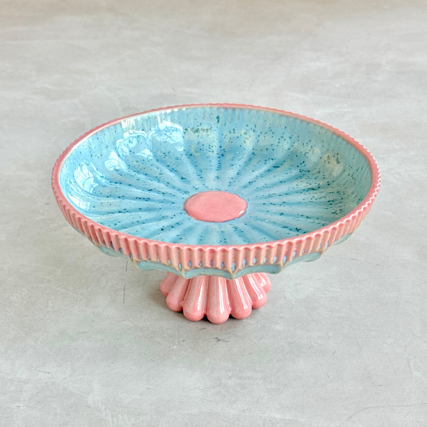 Bloom Pedestal Cake Stand - Coral Bay