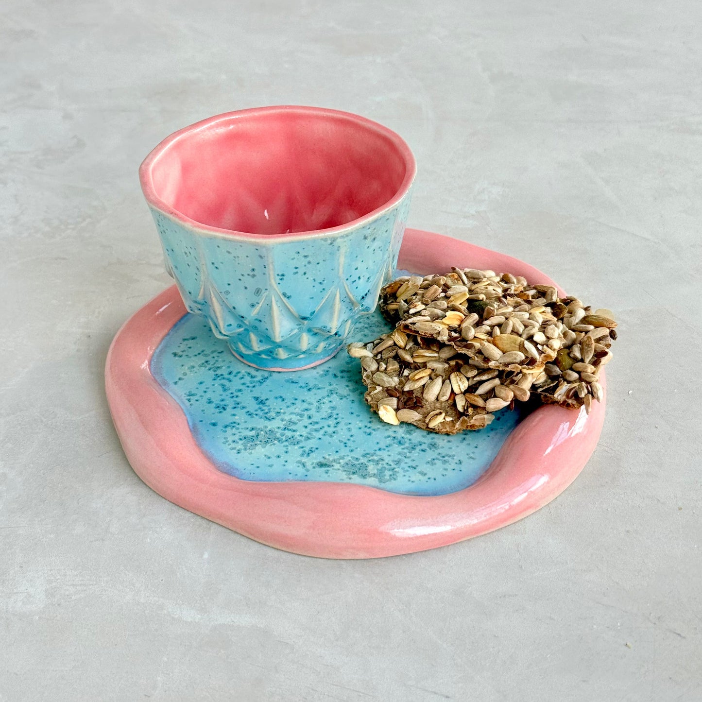 Round Decorative Plate - Coral Bay - Mellow Out